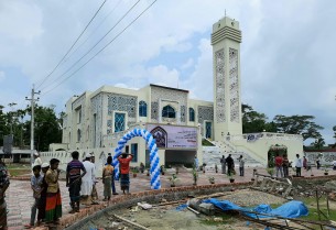 ভোলায় মডেল মসজিদ ও ইসলামিক সাংস্কৃতিক কেন্দ্র উদ্বোধন করলেন প্রধানমন্ত্রী