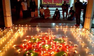 ভোলা পৌর মেয়রের বাবা-মায়ের রোগমুক্তি কামনায় মঙ্গল প্রদীপ প্রজ্জ্বলন ও বিশেষ প্রার্থনা