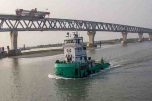 পদ্মা সেতুর ১০ নম্বর পিলারে আবারও ফেরির ধাক্কা