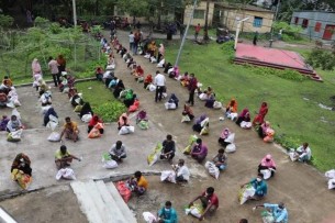 মনপুরায় এফডিএ’র ত্রাণ সহায়তা