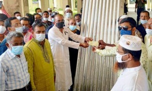 দুর্যোগে-দুর্ভোগে মানুষের পাশে  সরকার': এমপি মুকুল