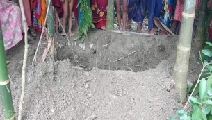 ভোলায় বজ্রপাতে মৃত্যুর চার বছর পর কবর থেকে জেলের কঙ্কাল চুরি