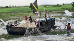 চরফ্যাসনের মেঘনায় ডুবে যাওয়া  ট্রলারের নিখোঁজ ১৮জেলে উদ্ধার