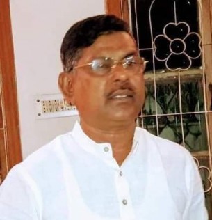 মা বাবার কবরের পাশে চির নিদ্রায় শায়িত হলো বিজেপি নেতা খসরু