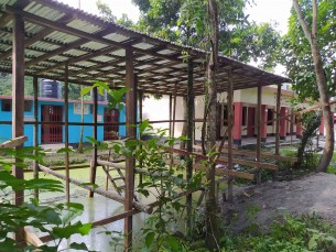 দৌলতখানে বিদ্যালয়ের জমিতে দোকান ঘর নির্মাণের অভিযোগ