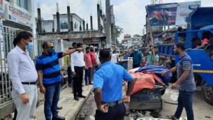 ভোলায় ফুটপাথ ও রাস্তা দখল করে   গড়ে ওঠা দোকানপাট উচ্ছেদ