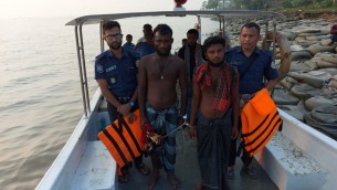 ভোলায় নিষোজ্ঞা অমান্য করায় ২২ জেলে আটক