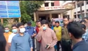 মনপুরায় ডাক্তারের অবহেলায়  শিশুটির মৃত্যুর অভিযোগ