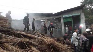 বোরহানউদ্দিনে অগ্নিকাণ্ডে  ৮টি দোকান পুড়ে ছাই