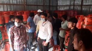 ভোলায় এলপি গ্যাস সিলিন্ডারে ওজনে কম দেওয়ায় দুই প্রতিষ্ঠানকে জরিমানা