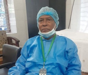 ভোলায় নিজের প্রতিষ্ঠিত হাসপাতালে চক্ষু  অপারেশন করালেন বিশিষ্ট ব্যবসায়ী  নিজাম উদ্দিন আহমেদ
