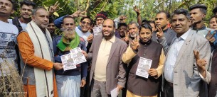 বোরহানউদ্দিনে নৌকার পক্ষে ঘরে ঘরে  ভোট চাইলেন রফিকুল ইসলাম