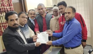 পূর্ব ইলিশা ইউনিয়নে চেয়ারম্যান পদে  স্বতন্ত্র প্রার্থী হিসেবে মনোনয়নপত্র জমা দিলেন ছোটন