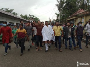 বোরহানউদ্দিনে কাফনের কাপড়ে প্রতীক আনতে যাওয়ার পথে স্বতন্ত্র প্রার্থীর উপর হামলা