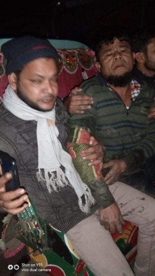 ভোলার পশ্চিম ইলিশায় নৌকা প্রার্থীর    শোডাউনে হামলা , আহত -২