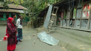 ভোলার রাজাপুরে মেম্বার প্রার্থীর  বাড়িতে হামলা ভাংচুর
