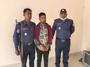 দৌলতখানে প্রতারণা করতে গিয়ে  আটক হলো ভুয়া সেনাকর্মকর্তা