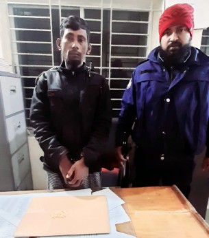 তজুমদ্দিনে ইয়াবাসহ একজন আটক