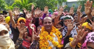 মনপুরা ইউনিয়ন পরিষদের চেয়ারম্যান আলমগীর দায়িত্ব ফিরে পাওয়ায় গণ-সংবর্ধনা