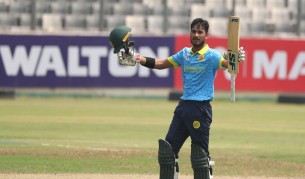 স্রোতের বিপরীতে দাঁড়িয়ে নাঈম শেখের সেঞ্চুরি