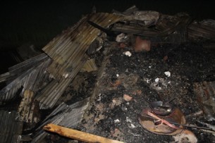 ভোলার পূর্ব ইলিশায় আগুনে দিনমজুরের বসতভিটা পুড়ে ছাই