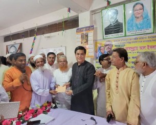 চরফ্যাশনে জমিয়তের আর্থিক অনুদান প্রদান