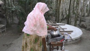 ভোলায় গরুর খামারে বায়োগ্যাস উৎপাদন