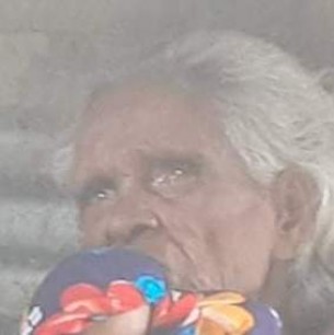 ২০ বছর ধরে ভোলার চরফ্যাশনের রাস্তায় ঘুরছে বৃদ্ধা