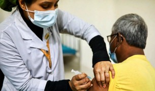 বুস্টার ডোজ পে‌য়ে‌ছেন এক কো‌টিরও বে‌শি মানুষ