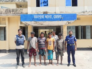 মনপুরায় দেশীয় অস্ত্রসহ সংঘবদ্ধ  গরু চোর চক্রের ৪ সদস্য আটক