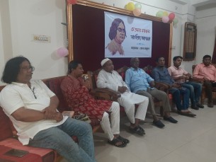 ভোলায় প্রেসক্লাবে নজরুল জন্ম জয়ন্তীতে সাহিত্য আড্ডা