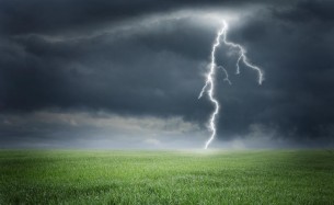 চরফ্যাসনে মাঠে গরু চড়াতে  গিয়ে বজ্রপাতে কৃষক নিহত