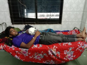 ভোলায় দায়ের কোপে ছোট  ভাইয়ের ৩ আঙ্গুল বিচ্ছিন্ন