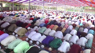 ভোলায় দুই বছর পর ঈদগাহ মাঠে হাজার মুসল্লির সমাগম