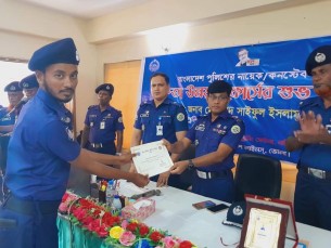 ভোলায় পুলিশ সদস্যদের দক্ষতা উন্নয়ন প্রশিক্ষনার্থীদের সনদপত্র বিতরণ