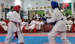 বোরহানউদ্দিনে কিশোরীদের আত্মরক্ষায় কারাতে প্রতিযোগীতা অনুষ্ঠিত