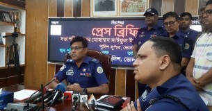 ভোলায় পুলিশ সুপারের সংবাদ সম্মেলন : পূর্ব পরিকল্পনা অনুযায়ী বিএনপি পুলিশের উপর হামলা করে