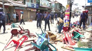 ভোলায় বিএনপি-পুলিশ সংঘর্ষে স্বেচ্ছাসেবক দলের   কর্মী নিহত : ১০ পুলিশসহ আহত অর্ধশতাধিক