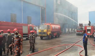 মেঘনা ইকোনমিক জোনে কারখানায় আগুন, নিয়ন্ত্রণে ১৪ ইউনিট