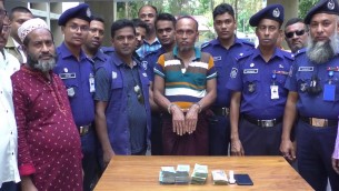 ভোলায় সিসি ক্যামেরার ফুটেজ দেখে  ৩ লাখ ৫ হাজার টাকাসহ চোর গ্রেপ্তার