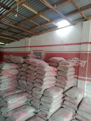 ভোলায় পশ্চিম ইলিশায় রড সিমেন্টের দোকানে চালের টিন কেটে চুরি