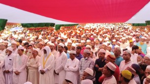 হাজার হাজার মানুষের ভালোবাসায় চিরনিদ্রায় শায়িত হলেন সাবেক চেয়ারম্যান সিরাজ