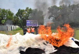 লালমোহনে ৬ কোটি টাকার অবৈধ জাল ধ্বংস