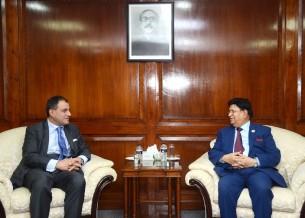 যুক্তরাজ্য থেকে নতুন বিনিয়োগের আমন্ত্রণ মোমেনের