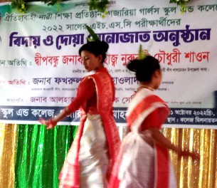 লালমোহনে ব্যানার দোয়া মোনাজাতের মঞ্চে নাচ-গান!