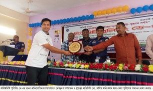 লালমোহন প্রেসক্লাব সম্পাদক জসিম  জনি রচনা প্রতিযোগিতায় প্রথম হয়ে জেলা পুলিশের সম্মাননা প্রাপ্তি