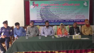 ভোলায় সড়ক নিরাপত্তা নিয়ে সচেতন করলেন নায়ক ইলিয়াস কাঞ্চন