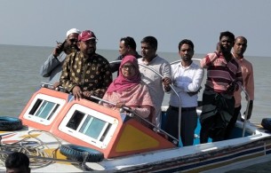 তজুমদ্দিনের মেঘনায় অবৈধ জাল  দিয়ে মাছধরা বন্ধের উদ্দ্যোগ
