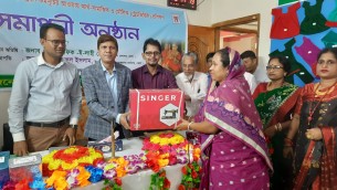 ভোলায় সেলাই মেশিন পেল বেদে  মানতাসহ দলিত জনগোষ্ঠী