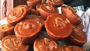 শীতের সকালে গুড়ের পানি খেলে যা হয়